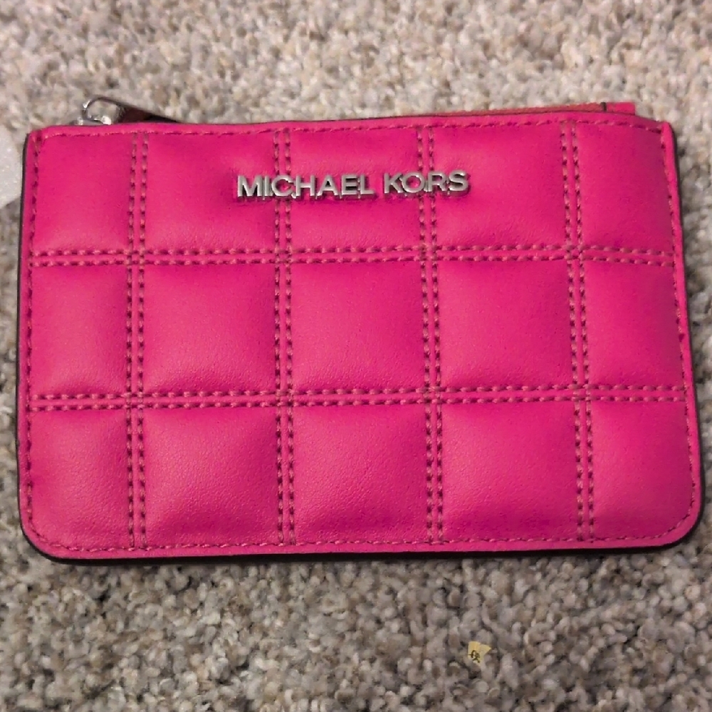Michael Kors Fuchsia Quilted Wallet - Picture 4 of 12